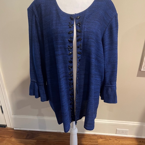 Beautiful royal blue plus size Ming Wang knit blazer with black beading. - Picture 1 of 5